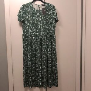 ASOS - Wednesday’s Girl midi smock dress